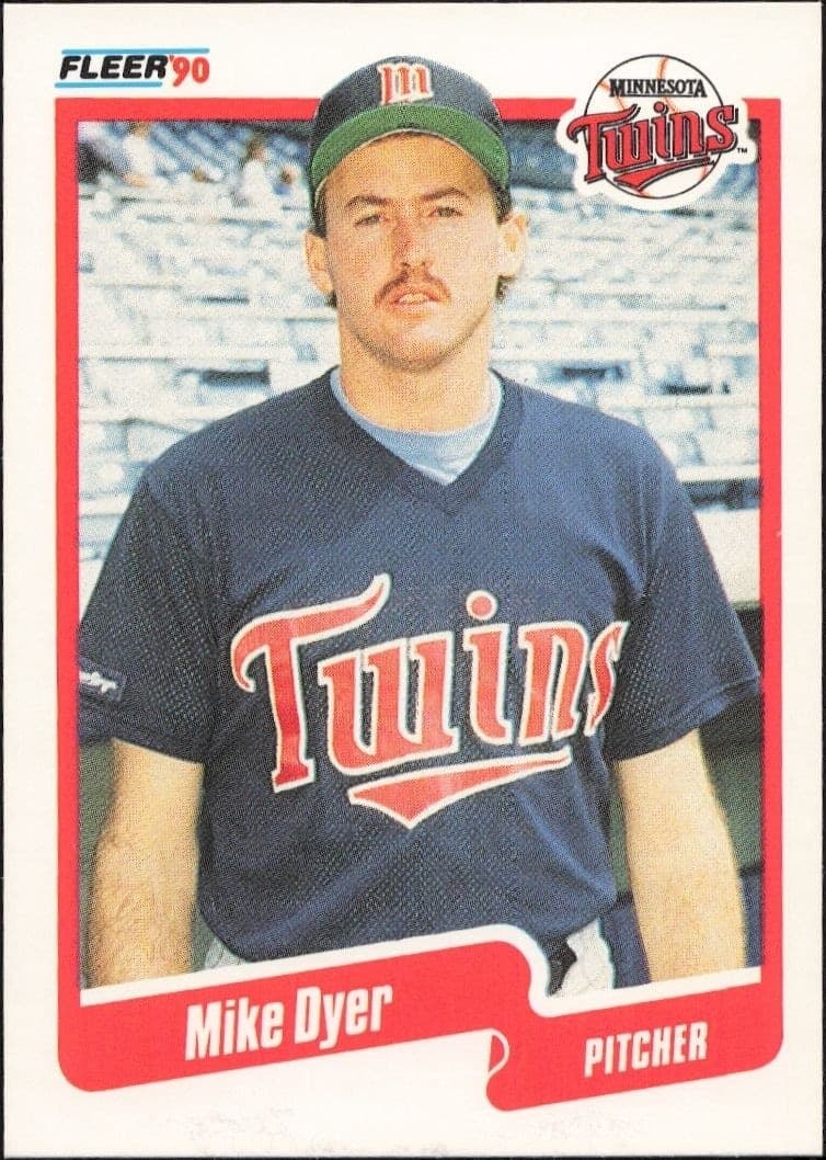 1990 Fleer Mike Dyer #372 baseball trading card front