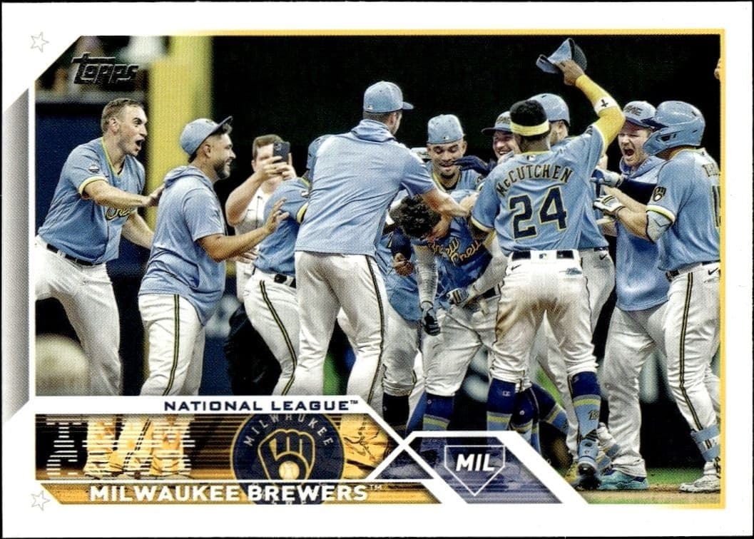 2023 Topps Series 2 Milwaukee Brewers #533 trading card