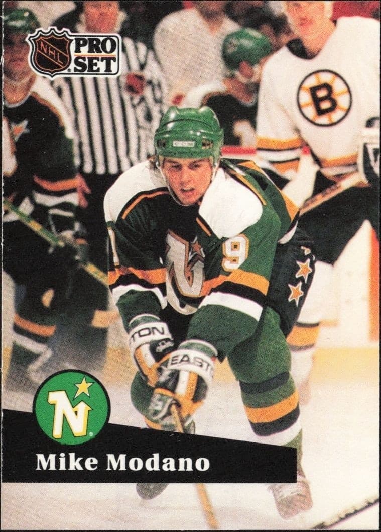 1991-92 Pro Set Mike Modano #105 hockey trading card front