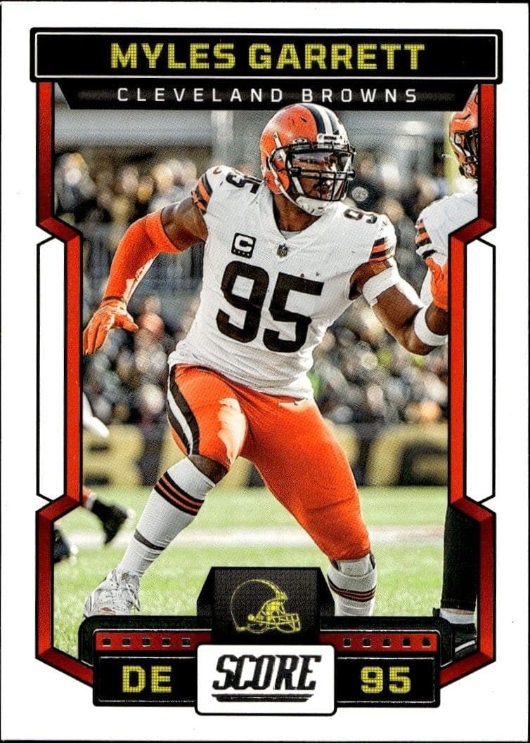 2023 Panini Score Myles Garrett #210 trading card