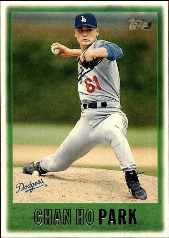1997 Topps Series 2 Chan Ho Park #338 trading card