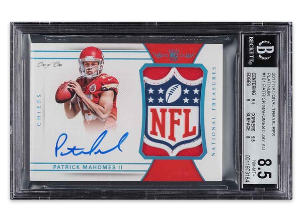 2017 Panini National Treasures Patrick Mahomes NFL Shield Rookie Patch Autograph 1/1
