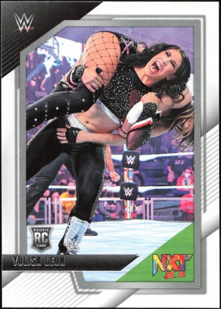 2022 Panini NXT 2.0 WWE Yulisa Leon #92 trading card