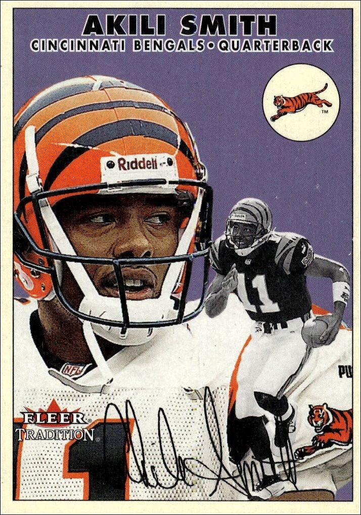 2000 Fleer Tradition Glossy Akili Smith #8 trading card